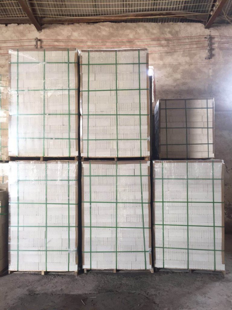 莫來(lái)石保溫磚_莫來(lái)石磚價(jià)格_莫來(lái)石聚氫保溫磚