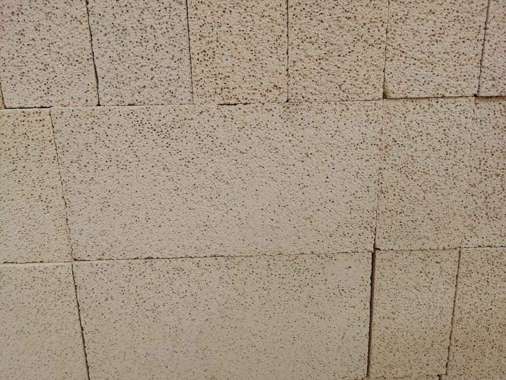 保溫磚廠家_輕質磚理化指標_輕質保溫磚價格